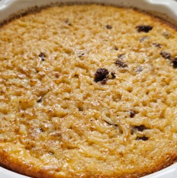 Rice custard in a pie dish